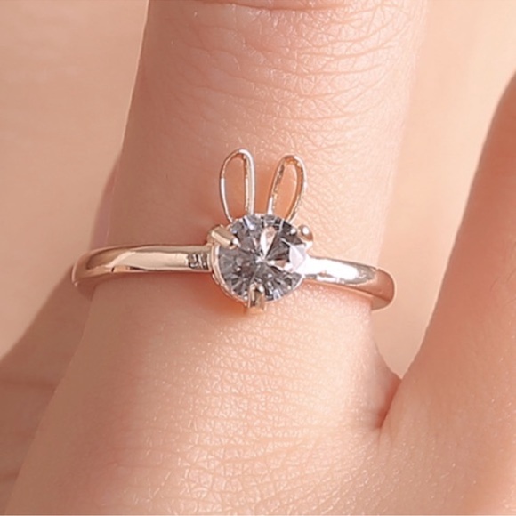 925 Elegant Silver Bunny With Cubic Zerconia Gemstone Womans Sz 6.5 - Picture 8 of 12